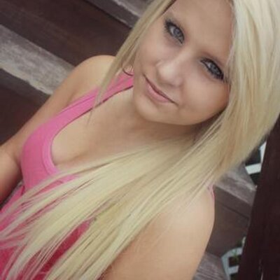 Profile Picture of Ashley Bisson (@ashloue) on Twitter