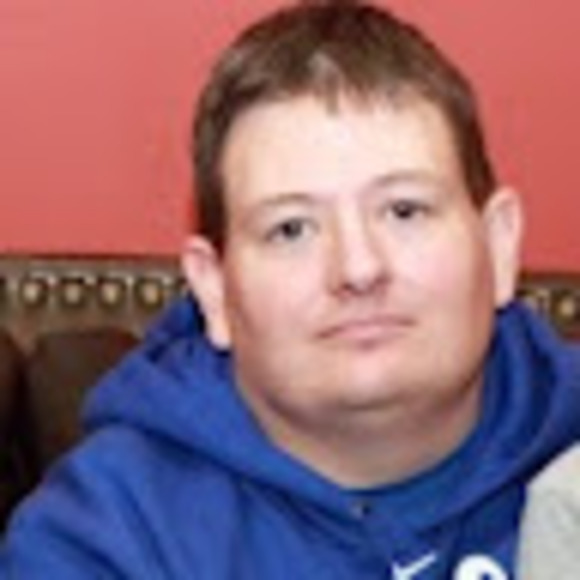 Profile Picture of Eli Criffield (@elicriffield) on Poshmark