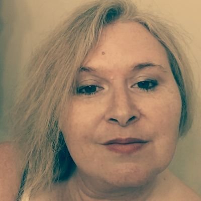 Profile Picture of Pamela Compton (@PCompton213) on Twitter