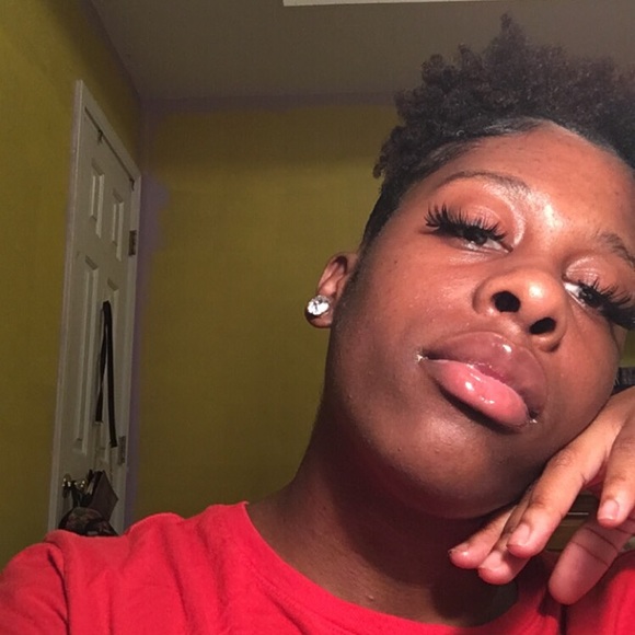 Profile Picture of Charlean Trotman (@char23468) on Poshmark