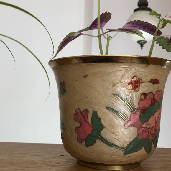 Profile Picture of Krystal Savard (@krystalsavard) on Poshmark