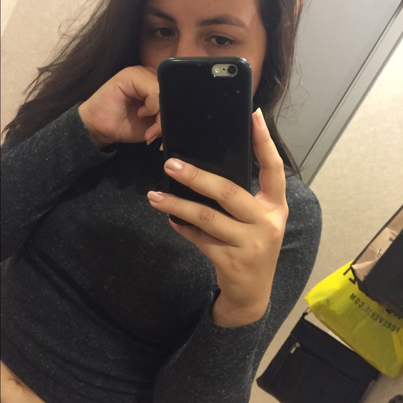 Profile Picture of Amber Ptacnik (@loutomlinson) on Poshmark