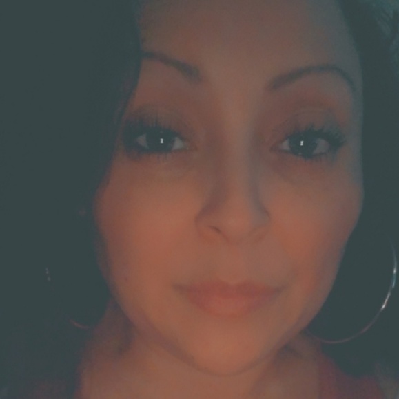Profile Picture of Jen Gee (@jengee329) on Poshmark