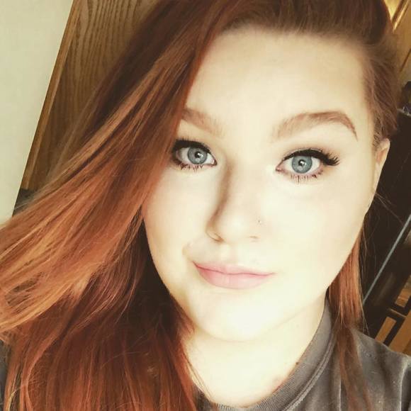 Profile Picture of Brittany Kassler (@brittanykassler) on Poshmark
