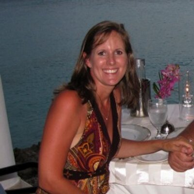 Profile Picture of Amy Oglesby Self (@amyoself) on Twitter