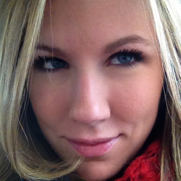 Profile Picture of Julia Mcintosh (@juicyj2326) on Poshmark