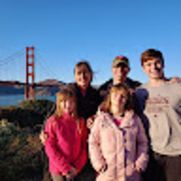 Profile Picture of Shelly Pope (@shellycody2000) on Poshmark