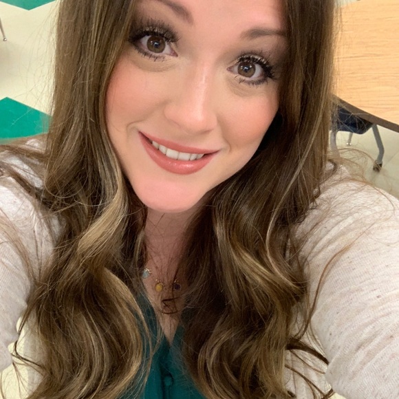 Profile Picture of Alexandra Harrison (@alexferdinand) on Poshmark