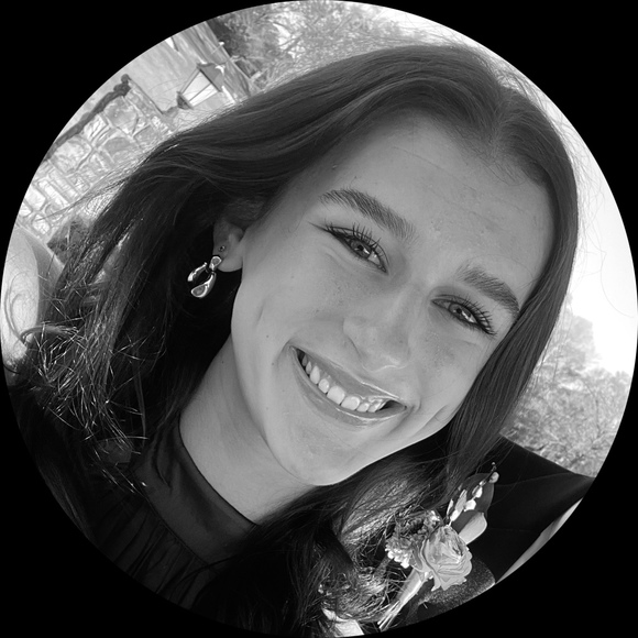 Profile Picture of Erica Shaddix (@pinkjasper6) on Poshmark