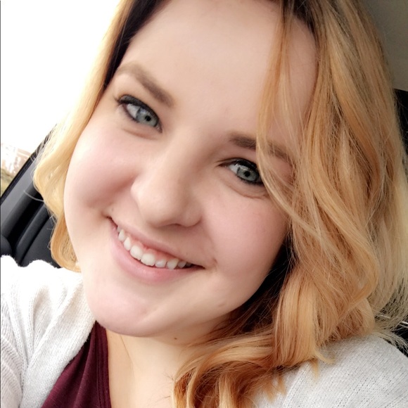 Profile Picture of Jennifer Brogley (@jbrogley3) on Poshmark