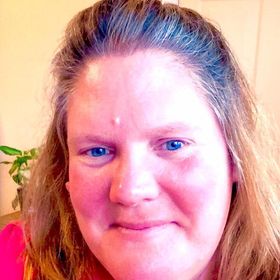 Profile Picture of Tina Howe (@tinanesbitt730383) on Pinterest