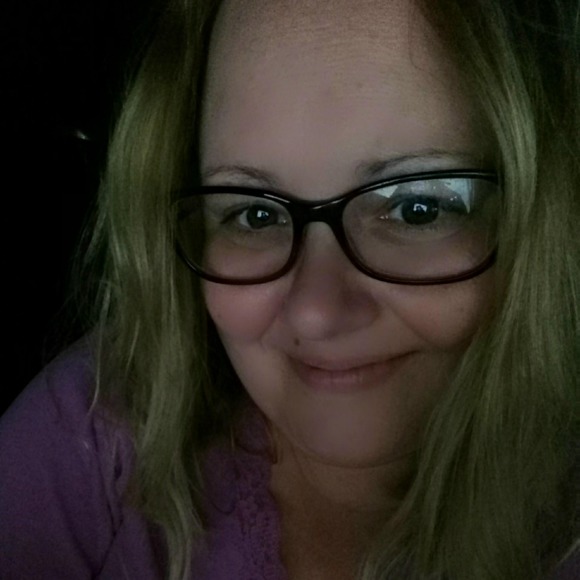 Loreina Klevenski - Poshmark Profile Picture of Loreina Klevenski (@atexasmom34) on Poshmark