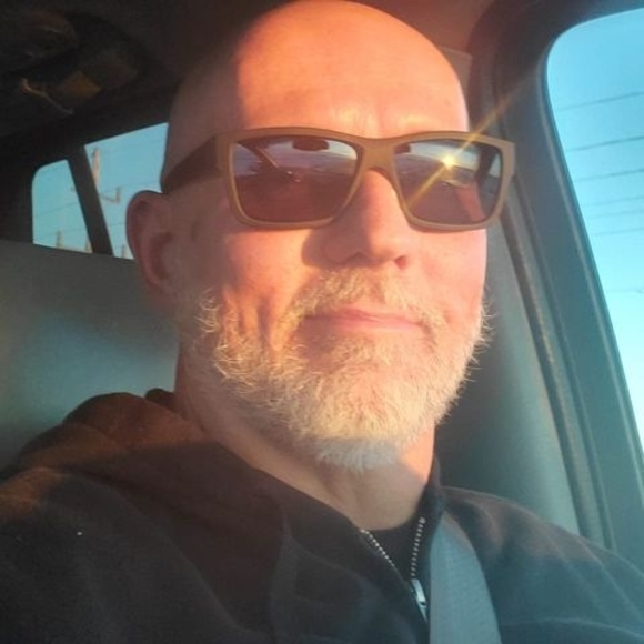 Profile Picture of Paul Mummel (@mumstheword85) on Poshmark