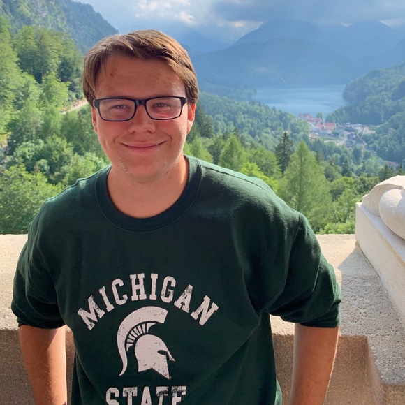 Profile Picture of Wyatt Zwik (@wyattzwik) on Poshmark