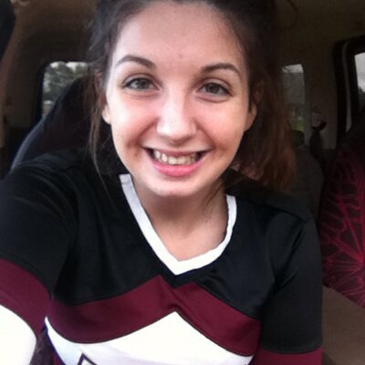 Profile Picture of Danielle (@DanieVercher) on Twitter