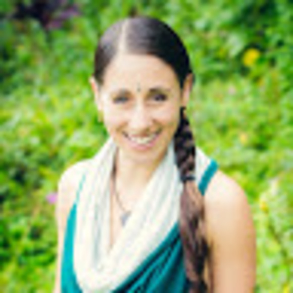 Profile Picture of Sidnie Charnaw (@sitadevilove) on Poshmark