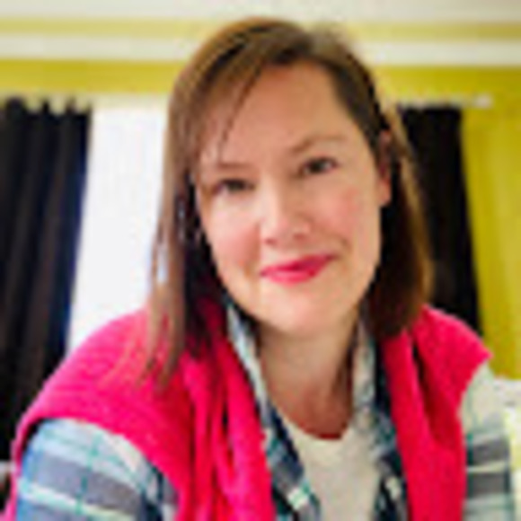 Profile Picture of Alicia Kasica (@aliciakasica) on Poshmark