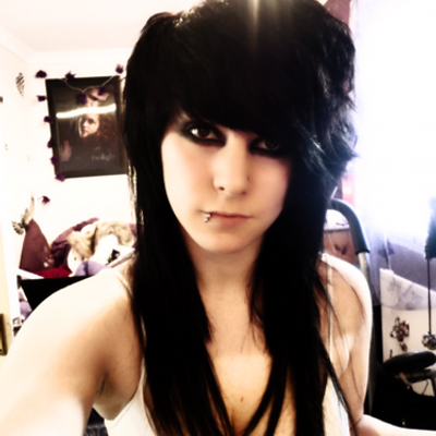 Profile Picture of Paula Crowe (@pauliinha_agata) on Twitter