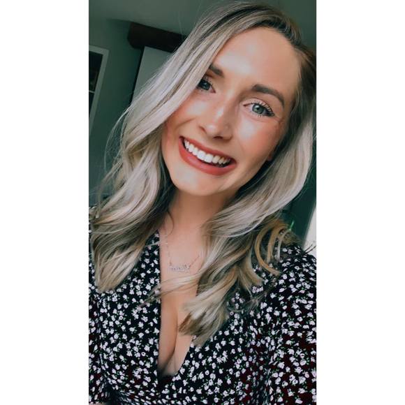 Profile Picture of Hailey Moore (@haileeymaxinee1) on Poshmark