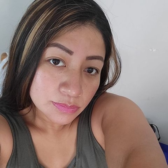 Profile Picture of Hilda Criollo (@hildacriollo) on Poshmark