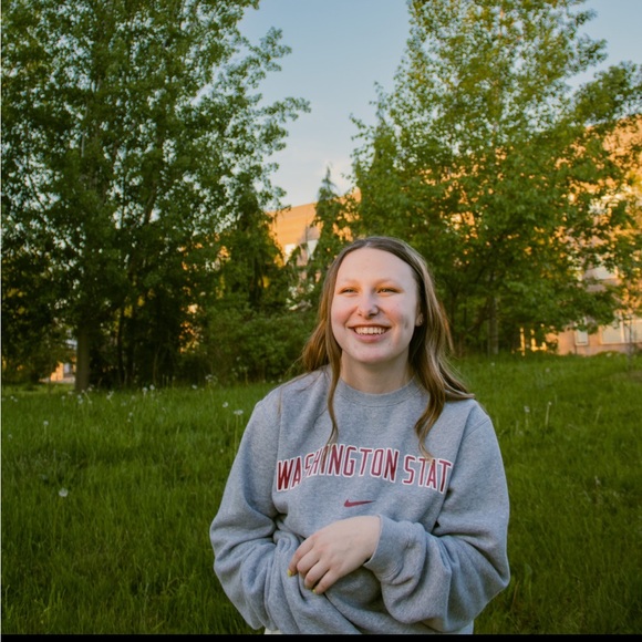 Jessie Hull - Poshmark Profile Picture of Jessie Hull (@jessiehull) on Poshmark