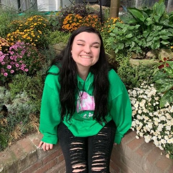 Profile Picture of Kylie Frowein (@kyliefrowein) on Poshmark