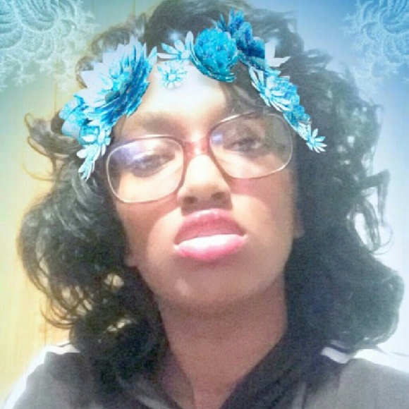 Profile Picture of An'toinae Rancifer (@_50shadesofnae) on Poshmark