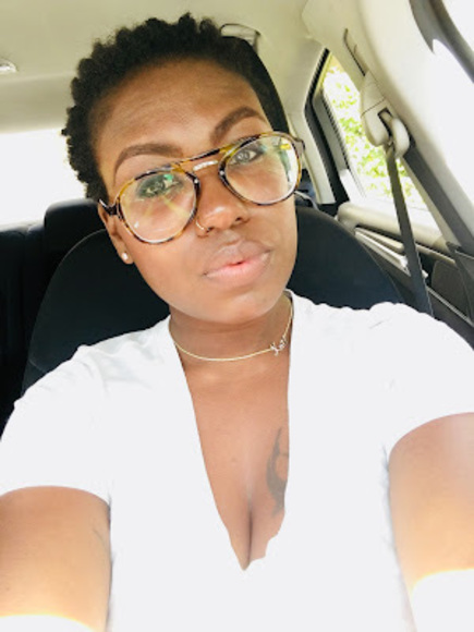 Ariel Armstead - Poshmark Profile Picture of Ariel Armstead (@earmst3ad87) on Poshmark