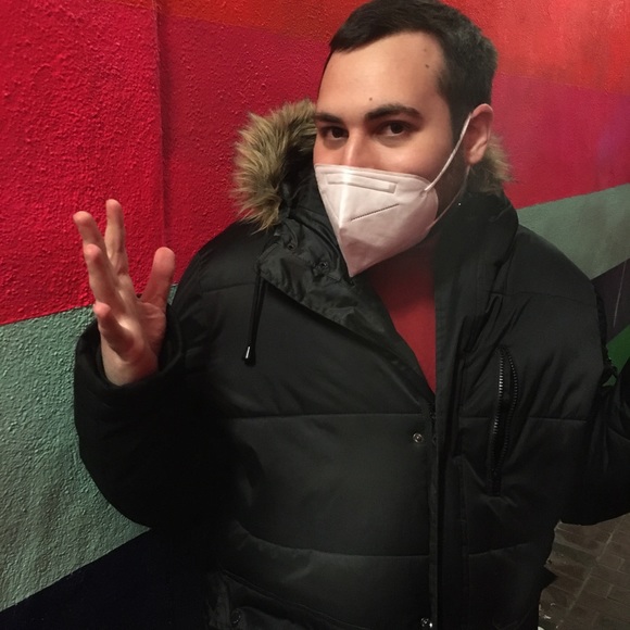 Profile Picture of Jeremy Wise (@breezystan) on Poshmark