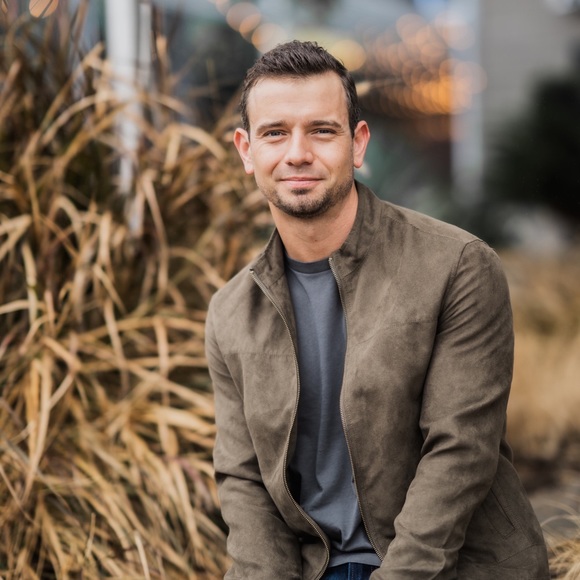 Profile Picture of Nathan Sharp (@nsharp88) on Poshmark