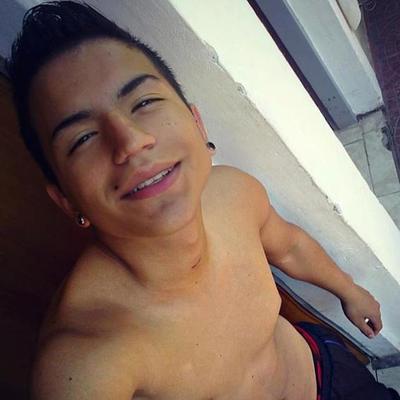 Profile Picture of Julian Alexander (@AlexJuli123) on Twitter