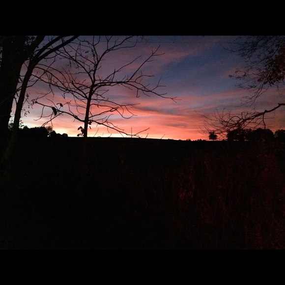 Profile Picture of Jenn Raef (@jennraef) on Poshmark