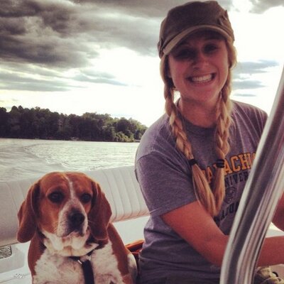 Profile Picture of Amanda Fowler (@AmandaDrnksBeer) on Twitter
