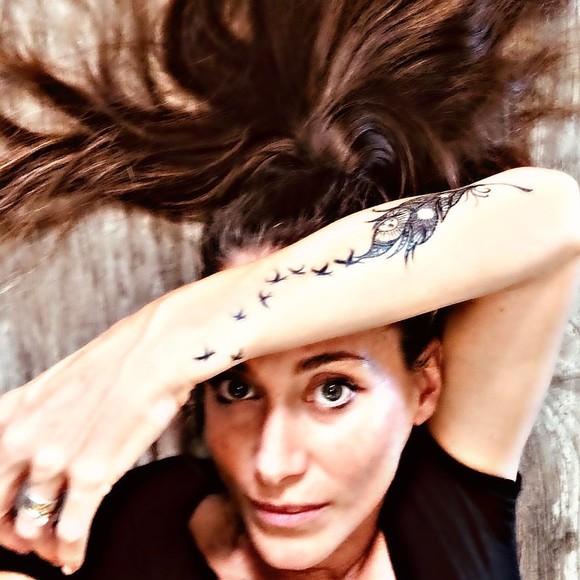 Profile Picture of Andrea Lindborg (@thejazzangel) on Poshmark