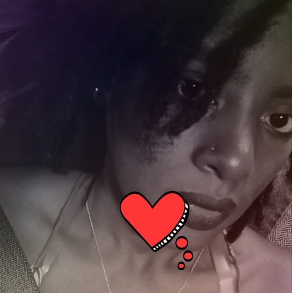 Profile Picture of Leed @leed (@lifaitedupont) on Poshmark