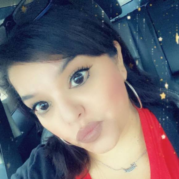 Profile Picture of Val a Gonzales (@vgfroggy77) on Poshmark