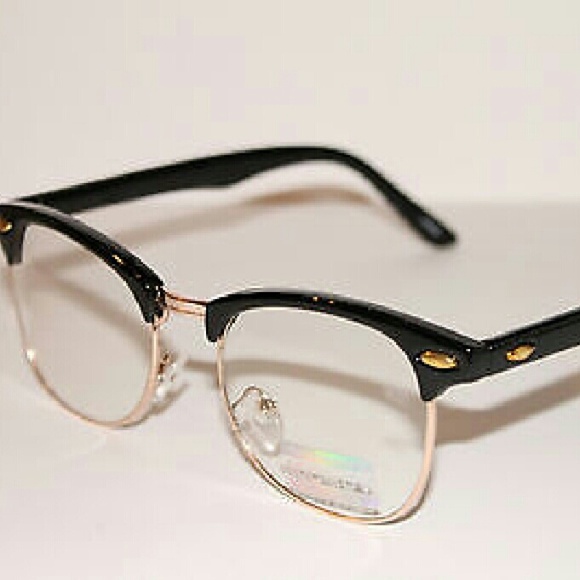 Profile Picture of Sarah Waples (@didaboo) on Poshmark