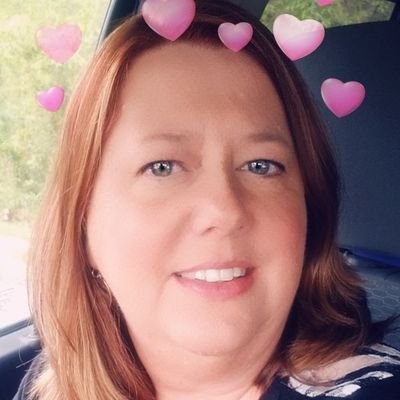 Profile Picture of Melinda Carver (@MelindaCarver15) on Twitter