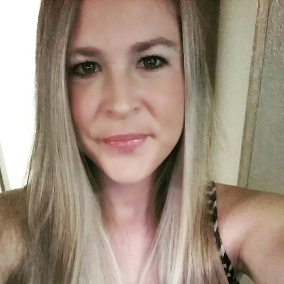 Profile Picture of Montanna Honc (@montlyn) on Poshmark