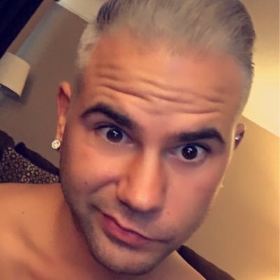 Profile Picture of Nick Robey (@Buffy_Robey) on Twitter