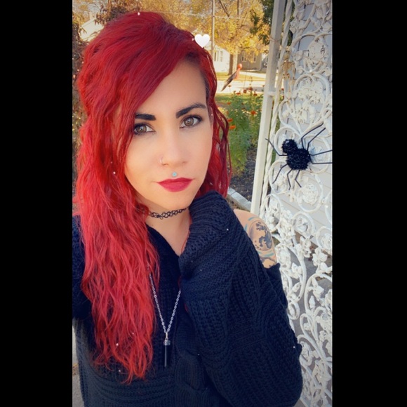 Profile Picture of Ashley Lemmer (@ashleylemmer182) on Poshmark