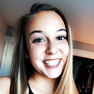 Profile Picture of Laura Coleman (@LauraColeman98) on Twitter