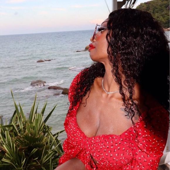 Profile Picture of Madison Jimenez (@paradoxxx) on Poshmark