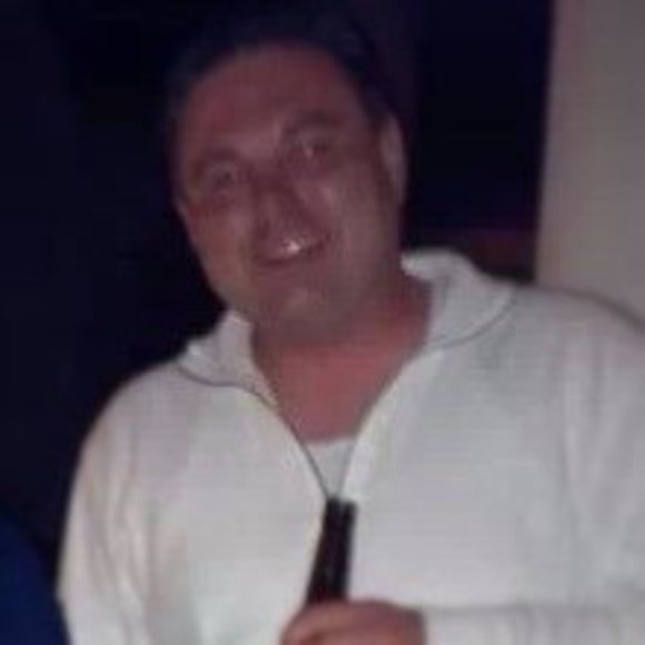 Profile Picture of Clinton Whiteley (@clintonwhiteley) on Poshmark