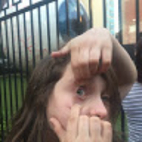 Profile Picture of Maya Aizenman (@mjaizenman) on Poshmark