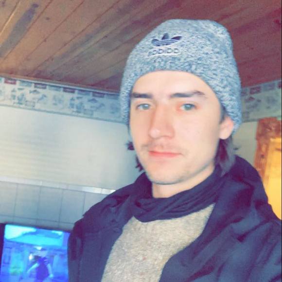 Profile Picture of Wade Paul (@wadepaul) on Poshmark