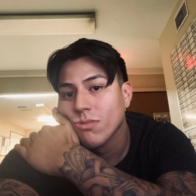 Profile Picture of J (@Jakey_Elizalde) on Twitter