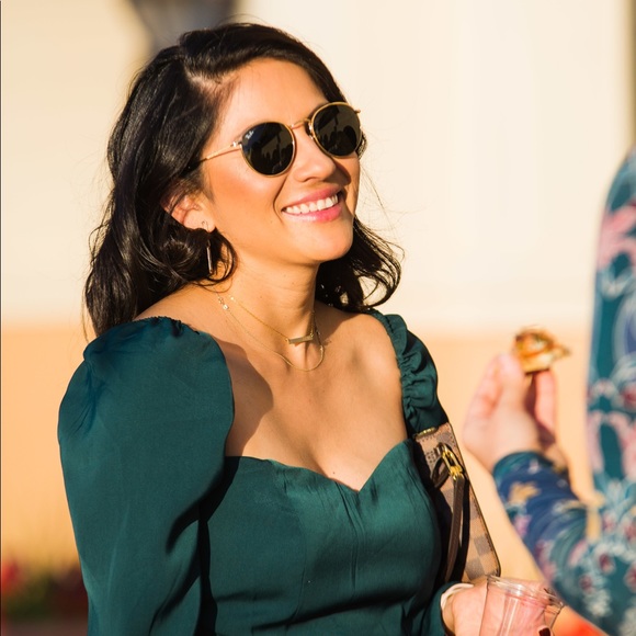 Profile Picture of Stephanie Morales (@strob2014) on Poshmark