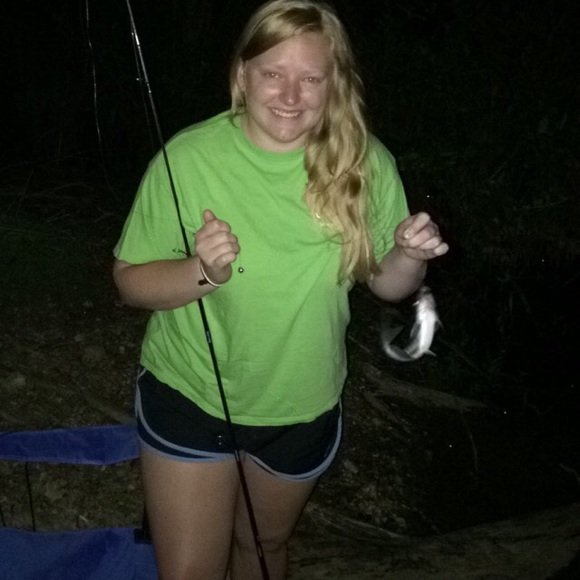 Profile Picture of Danielle Swiney (@rdswine1) on Poshmark