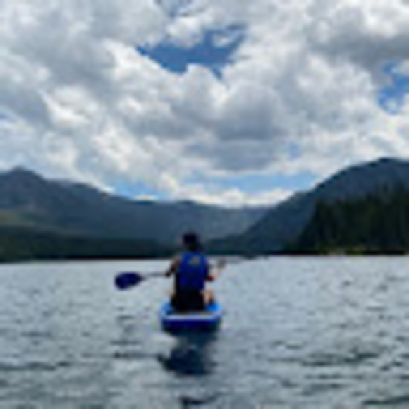 Profile Picture of Mackenzie .fox (@mackenzie87fox) on Poshmark